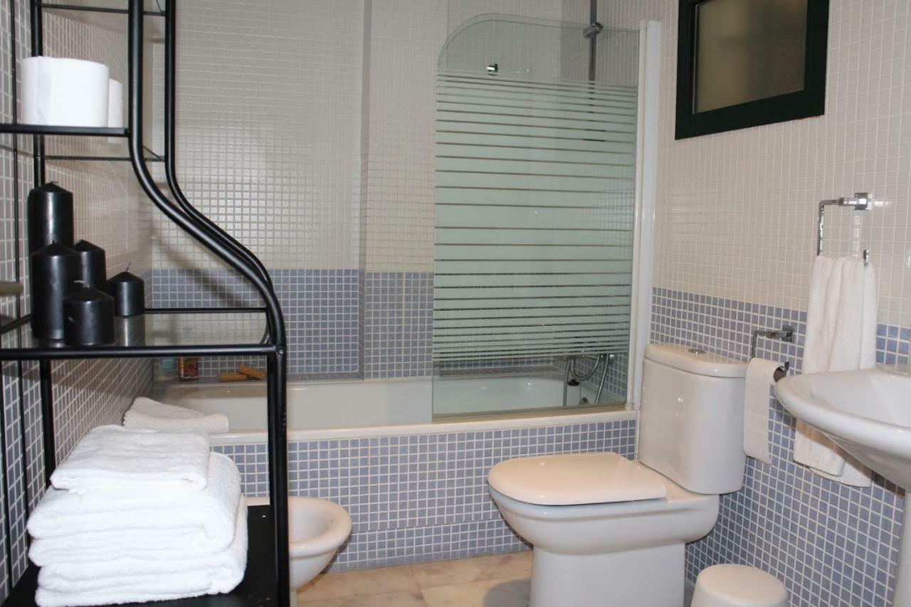 إشبيلية Apartamentos Rg Triana, Calle Castilla Con Patio المظهر الخارجي الصورة
